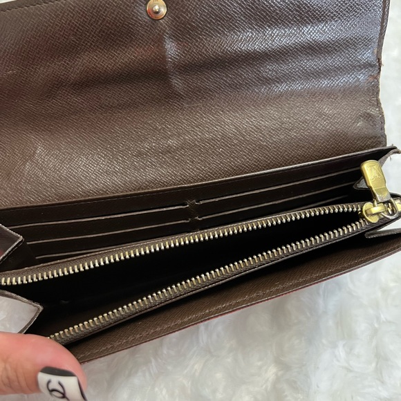 Vintage Louise Vuitton Wallet - Picture 5 of 15